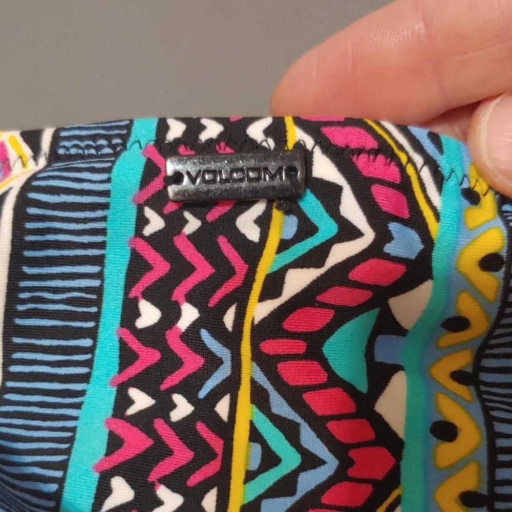Volcom Reversible Multicolor Geometric Bikini Bottom - Picture 2 of 8